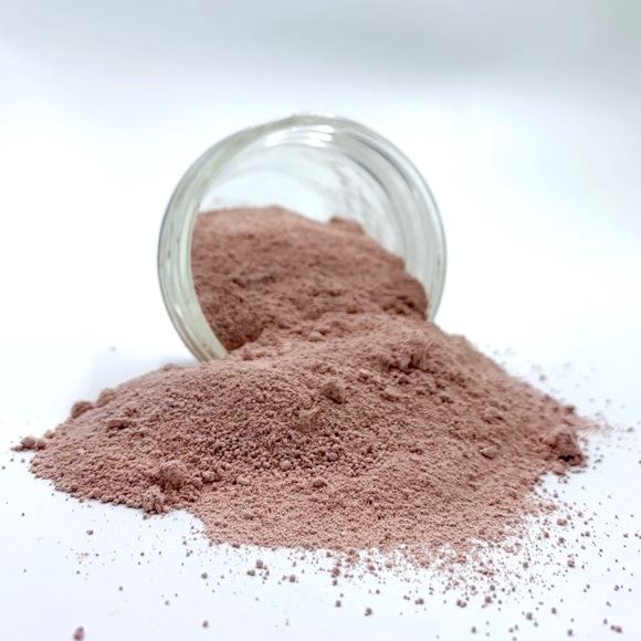 Nourish Organic botanical clay mask - Picture 3 of 5